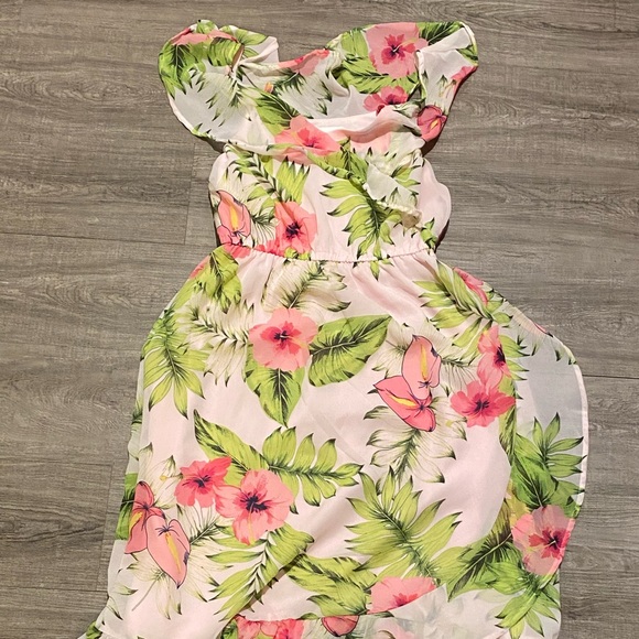 Girls dress - Picture 1 of 4